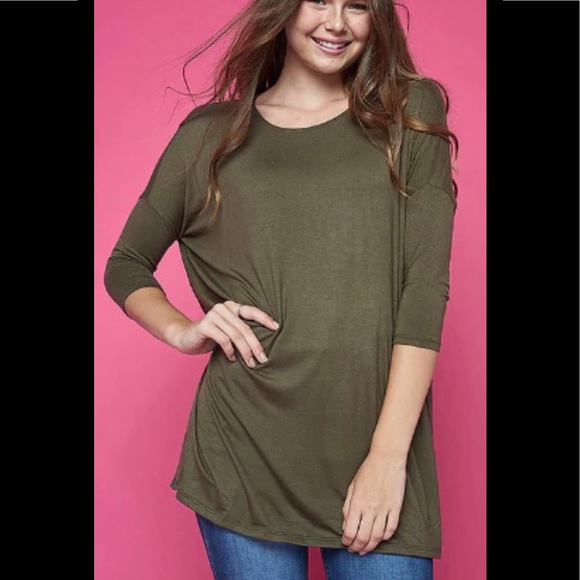 Piko Girl Sz Large 3/4 sleeve top~NWT~sage green